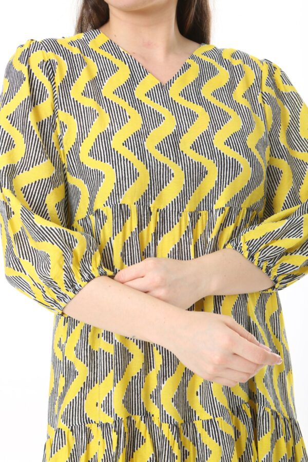13 Long Sleeve Elasticated Cuf midi Dress