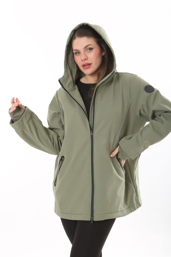 Oversized Waterproof ActiveWear Jackets /w Hoodie an Zipper front, Rainproof